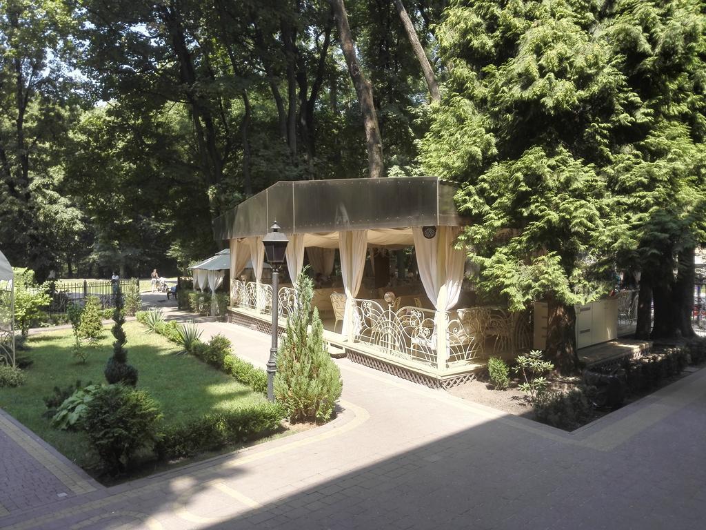 Hotel Delice Leópolis Exterior foto